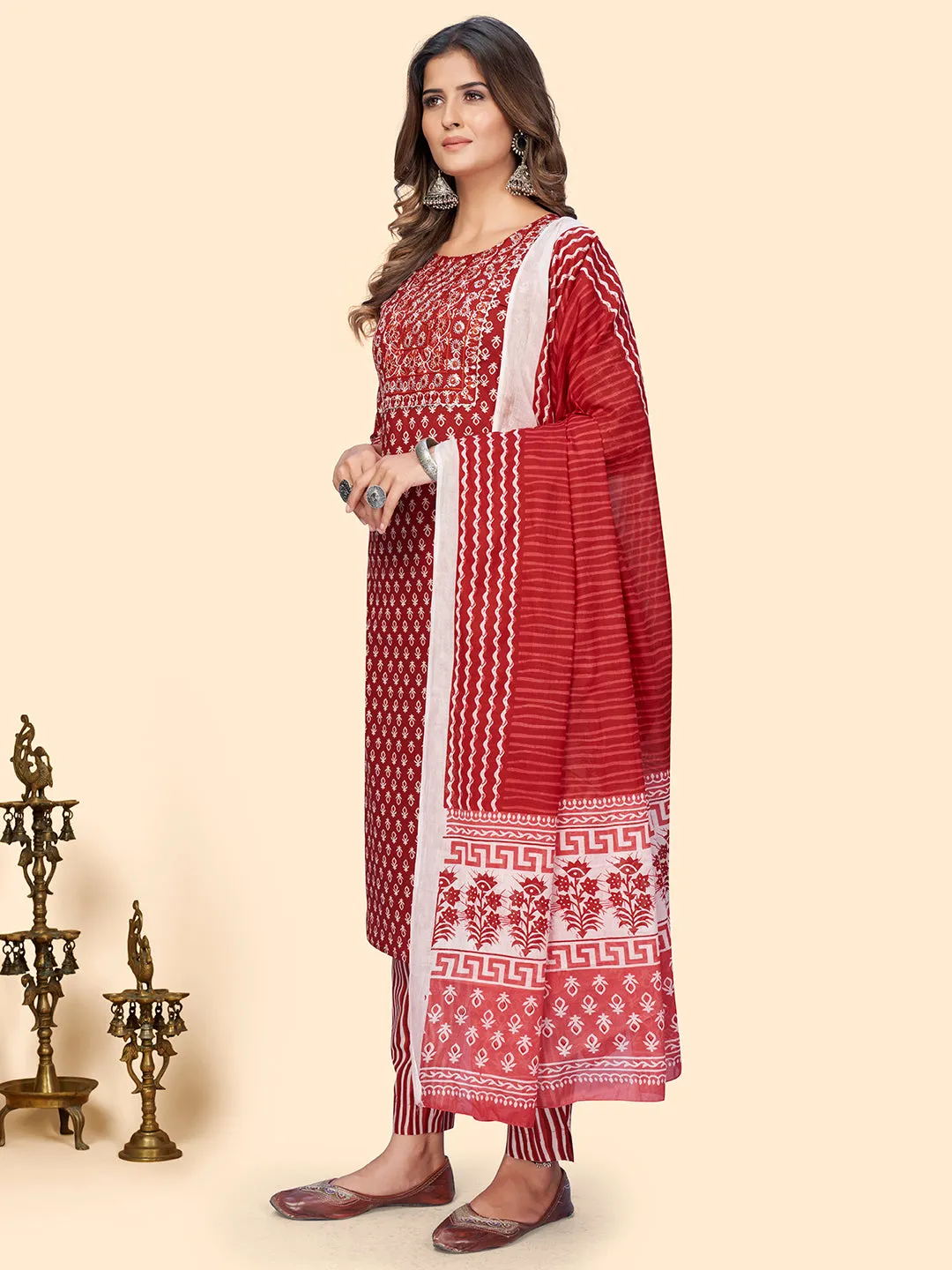 Women'S Print & Embroidered Straight Cotton Red Stitched Kurta Pant With Dupatta