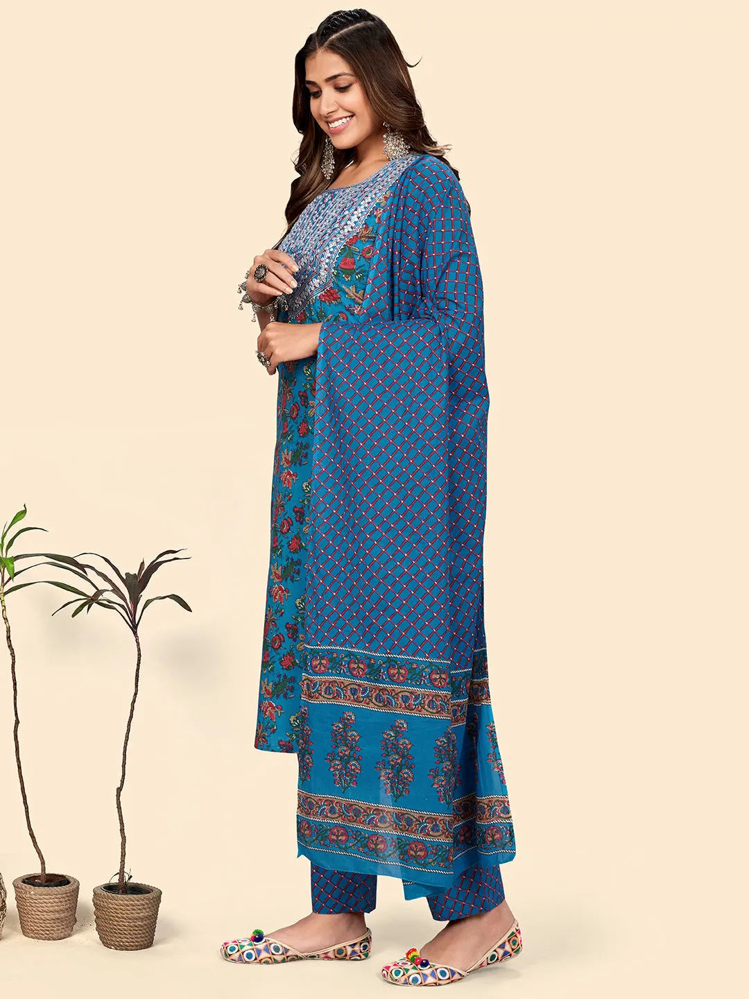 Women'S Print & Gota Patti Straight Cotton Blue Stitched Kurta Pant With Dupatta