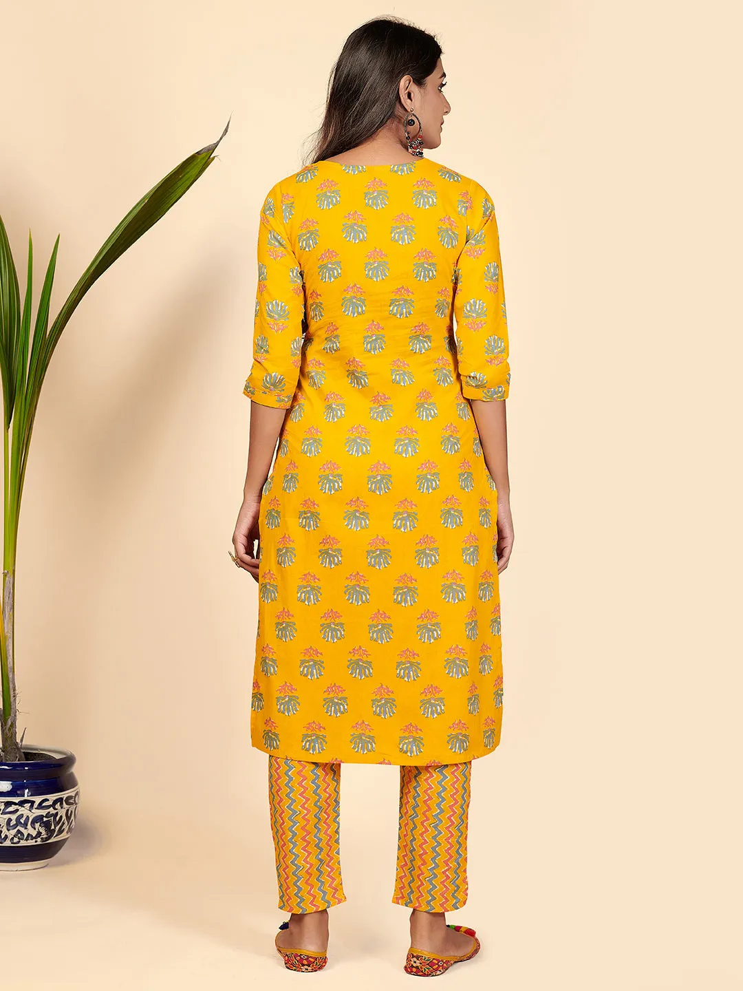 Women'S Printed & Embroidered Straight Cotton Yellow Stitched Kurta With Pant